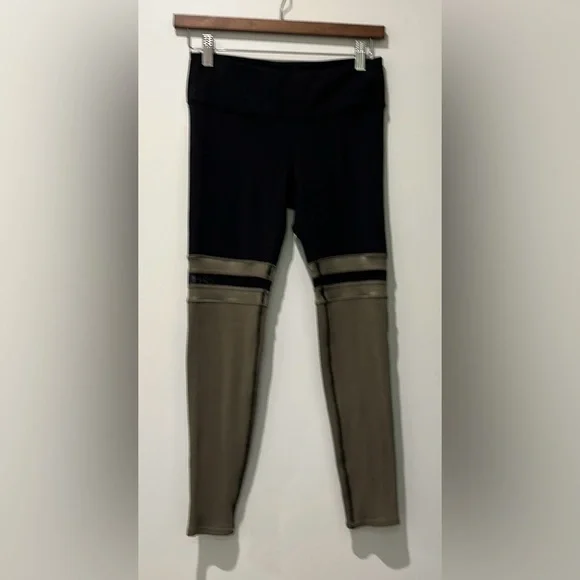 ALO Yoga Black and Olive Leggings XS but will fit S - Picture 1 of 8
